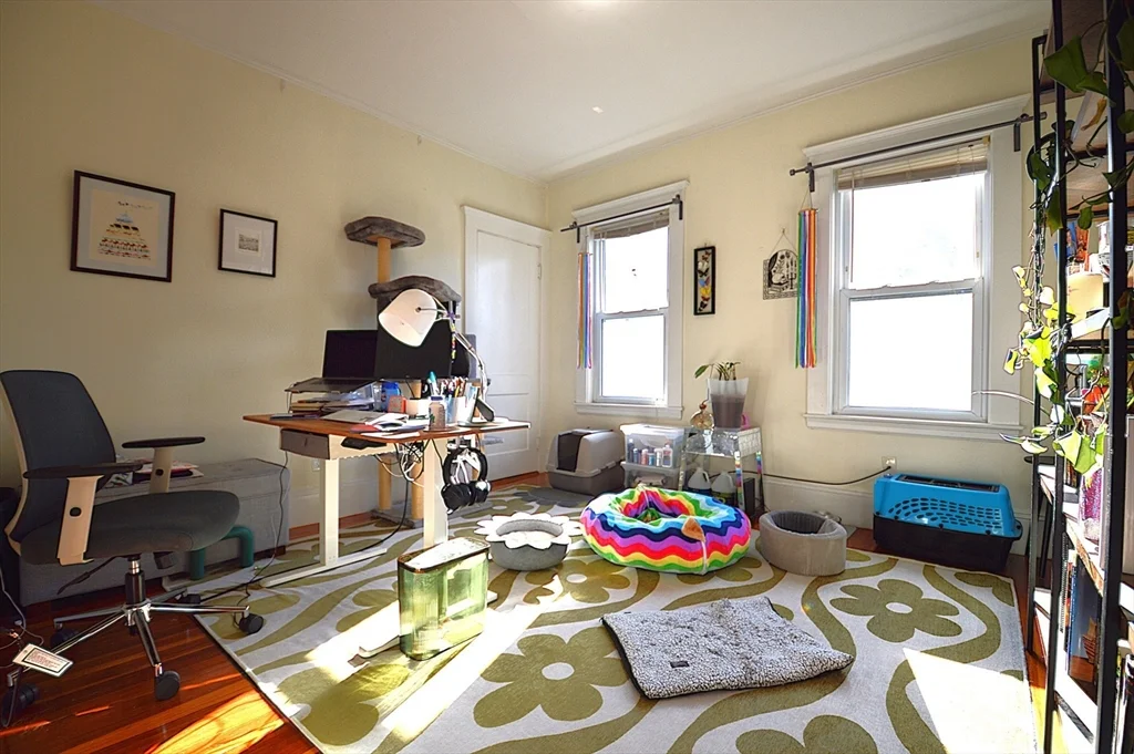 3 bed, 1 bath apartment for rent at 16 Nonantum Unit 2, Brighton — photo 14 of 19