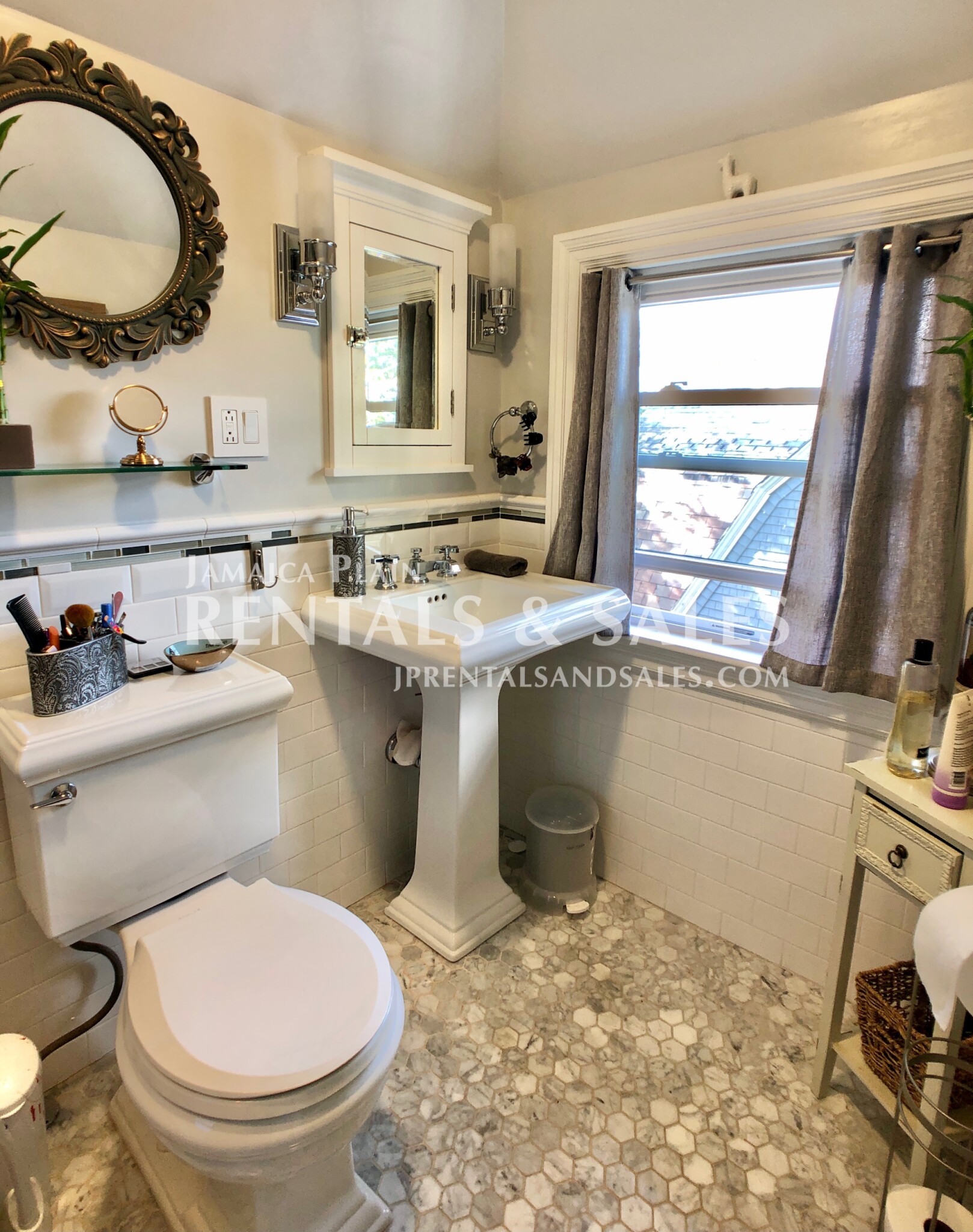 1 bed, 1 bath apartment for rent at 16 Oakview Ter Unit 3, Jamaica Plain — photo 10 of 19