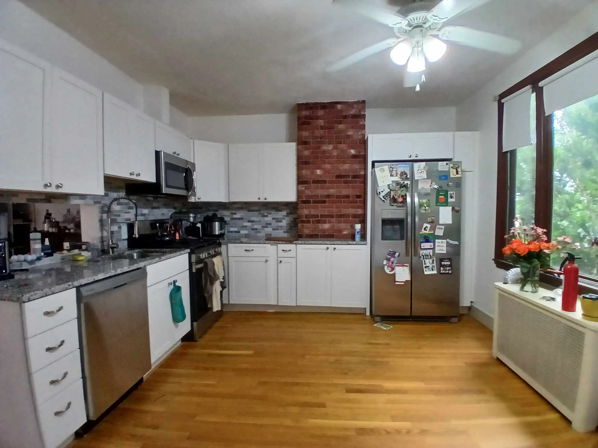 2 bed, 1 bath apartment for rent at 16 Orange St Unit townhouse, South Side — photo 1 of 14