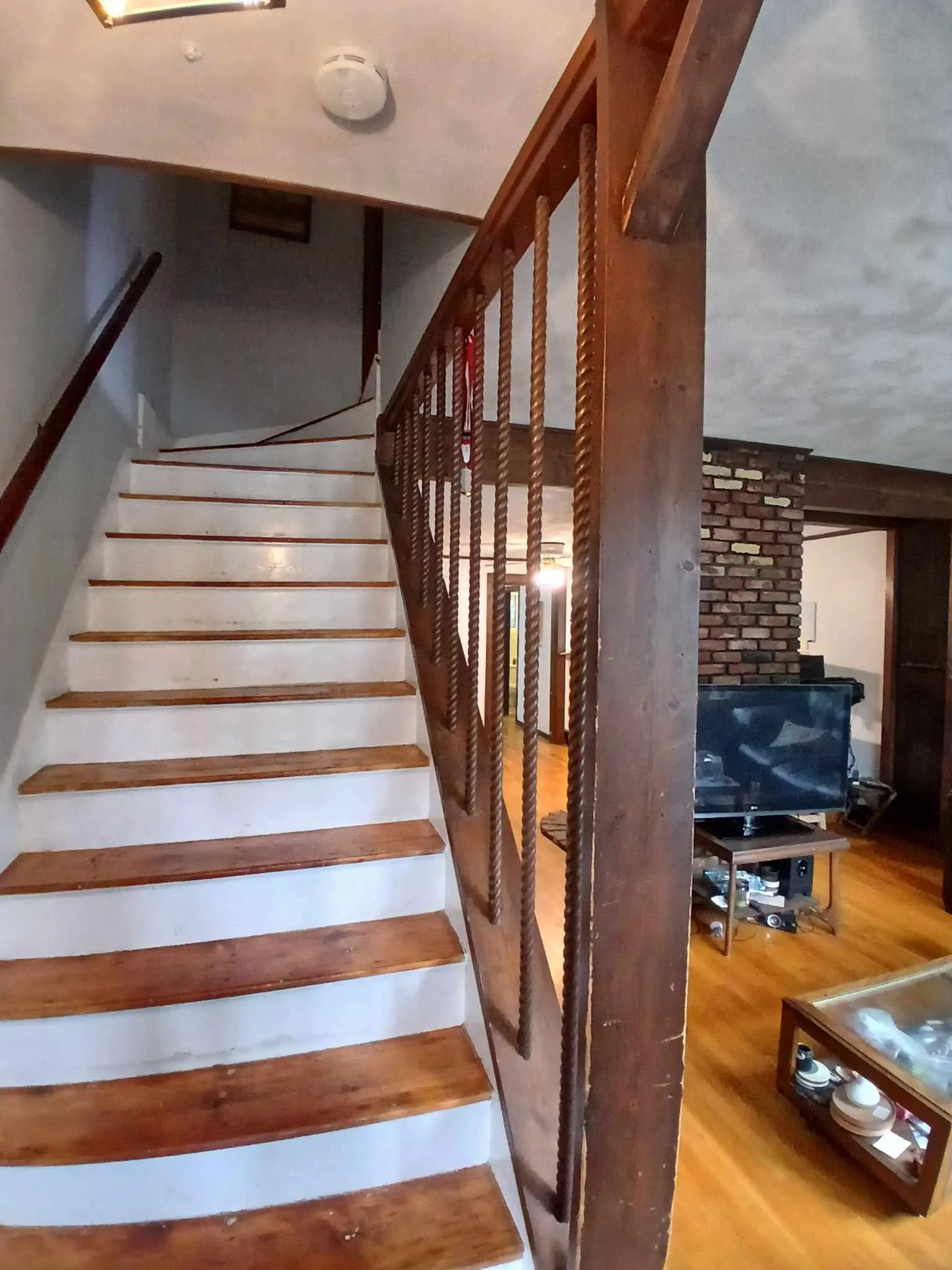 2 bed, 1 bath apartment for rent at 16 Orange St Unit townhouse, South Side — photo 8 of 14