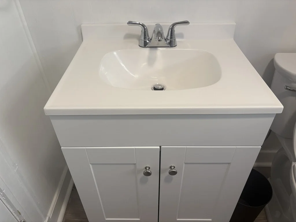 3 bed, 1 bath apartment for rent at 16 Orleans Rd, Weymouth — photo 13 of 13