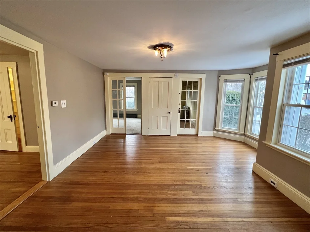 3 bed, 1 bath apartment for rent at 16 Pearl St Unit 1, North Weymouth — photo 1 of 16