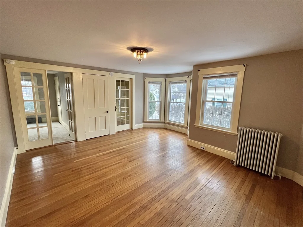 3 bed, 1 bath apartment for rent at 16 Pearl St Unit 1, North Weymouth — photo 2 of 16