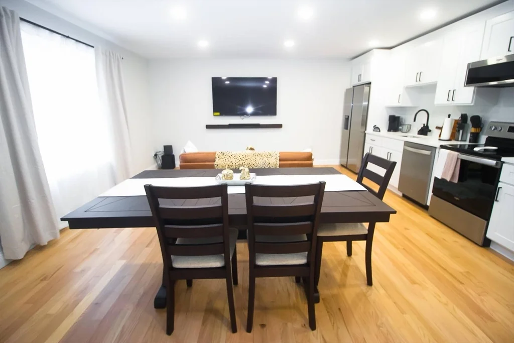 2 bed, 1 bath apartment for rent at 16 Peckham Ave Unit 1, Brockton — photo 2 of 10
