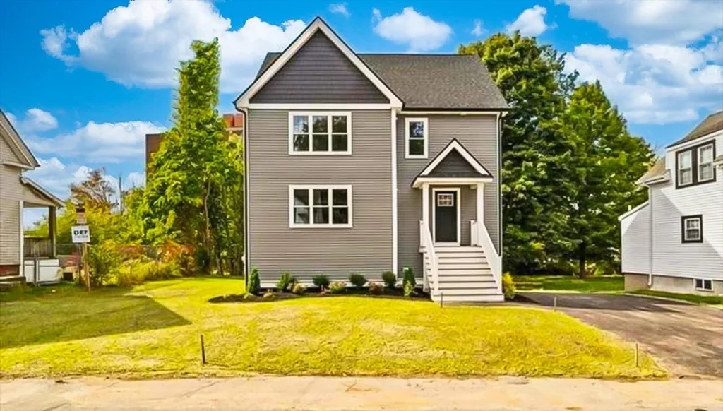 2 bed, 1 bath apartment for rent at 16 Peckham Ave Unit 1, Brockton