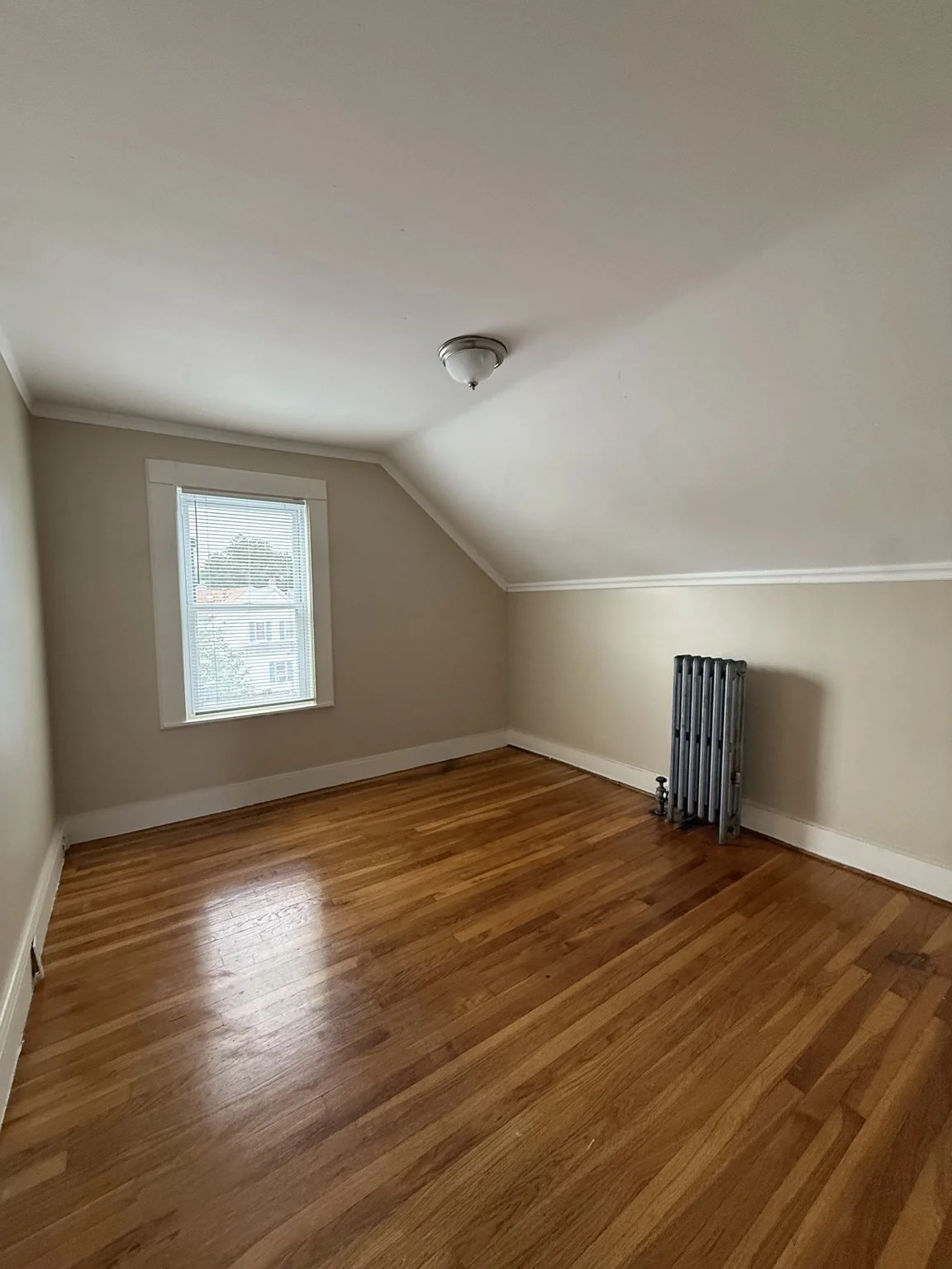 4 bed, 3 bath apartment for rent at 16 Phoebe, Lowell — photo 10 of 14