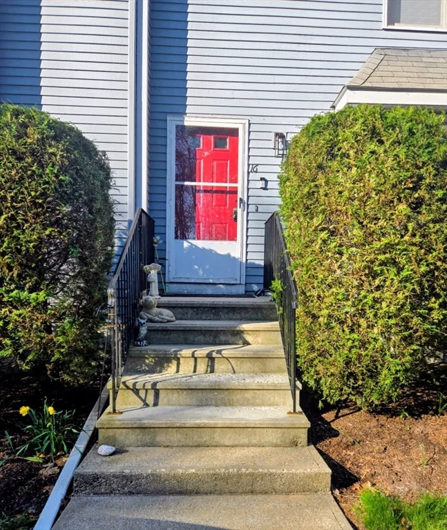 2 bed, 1 bath apartment for rent at 16 Pinecrest Village Unit 16, Hopkinton — photo 17 of 17