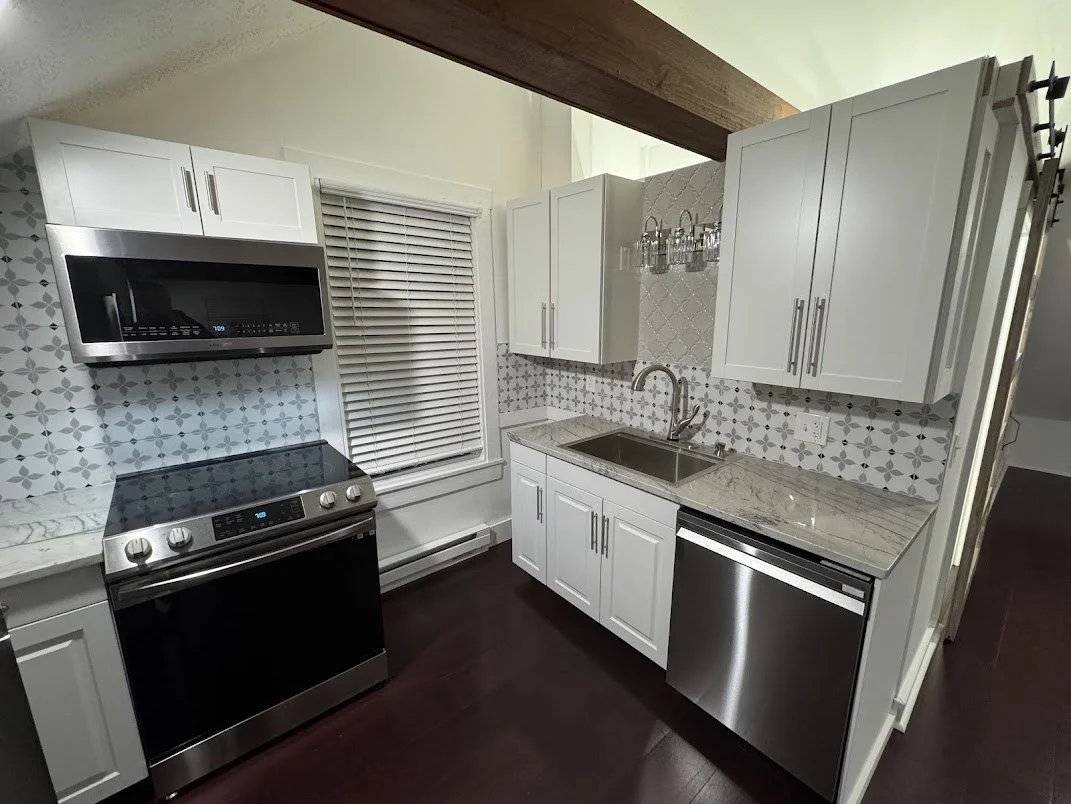 1 bed, 1 bath apartment for rent at 16 Pleasant St Unit B, Orange — photo 2 of 15