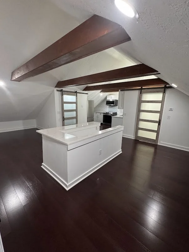 1 bed, 1 bath apartment for rent at 16 Pleasant St Unit B, Orange