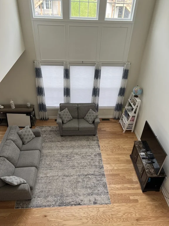 2 bed, 2 bath apartment for rent at 16 Poplar Ln Unit 16, Hopkinton — photo 4 of 9