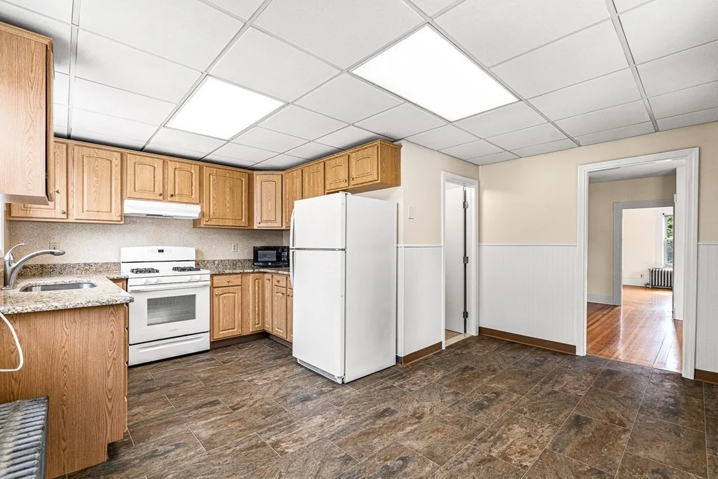 4 bed, 1 bath apartment for rent at 16 Porter St Unit 2, Spring Hill — photo 4 of 28