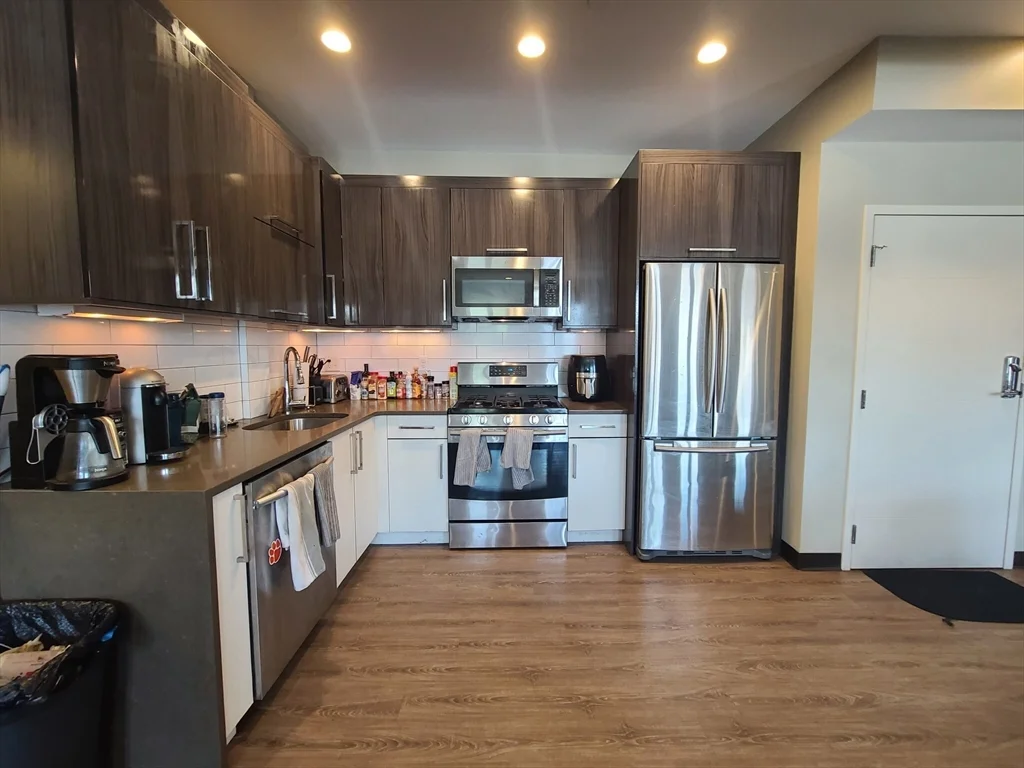 3 bed, 2 bath apartment for rent at 16 Preble St Unit 1, South Boston — photo 3 of 21
