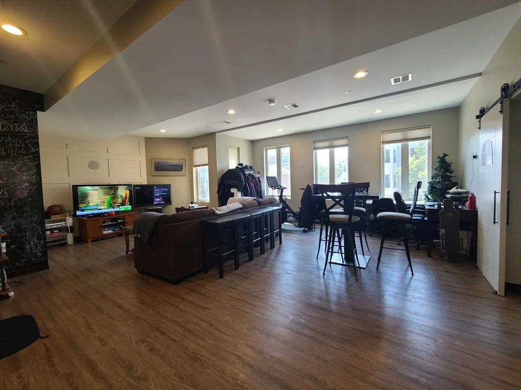 3 bed, 2 bath apartment for rent at 16 Preble St Unit 1, South Boston — photo 4 of 21