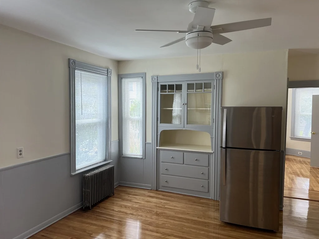 3 bed, 1 bath apartment for rent at 16 Prentice St Unit 1, Worcester — photo 6 of 23