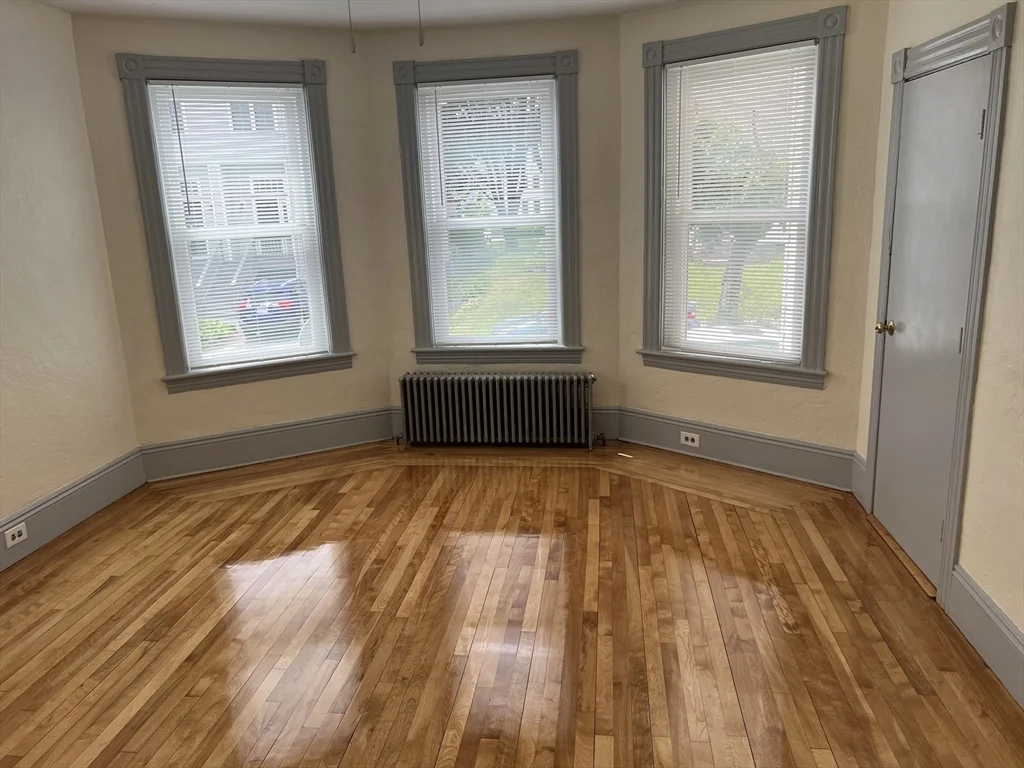 3 bed, 1 bath apartment for rent at 16 Prentice St Unit 1, Worcester — photo 11 of 23
