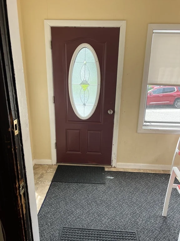 3 bed, 1 bath apartment for rent at 16 Prentice St Unit 1, Worcester — photo 3 of 23