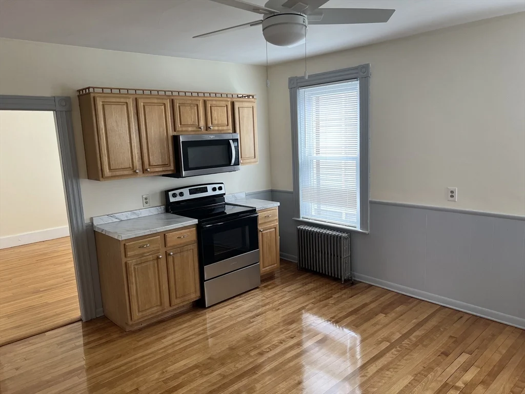 3 bed, 1 bath apartment for rent at 16 Prentice St Unit 1, Worcester — photo 7 of 23