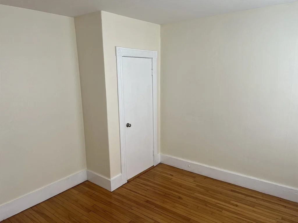 3 bed, 1 bath apartment for rent at 16 Prentice St Unit 1, Worcester — photo 15 of 23