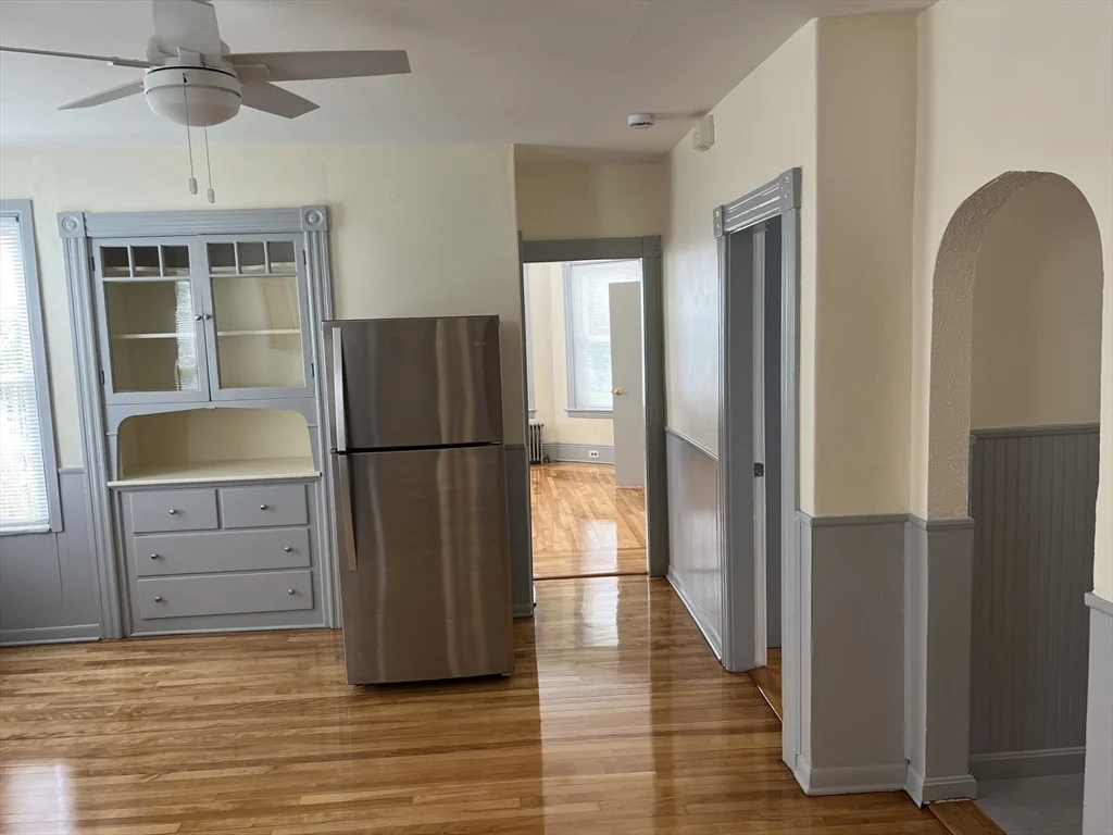 3 bed, 1 bath apartment for rent at 16 Prentice St Unit 1, Worcester — photo 5 of 23