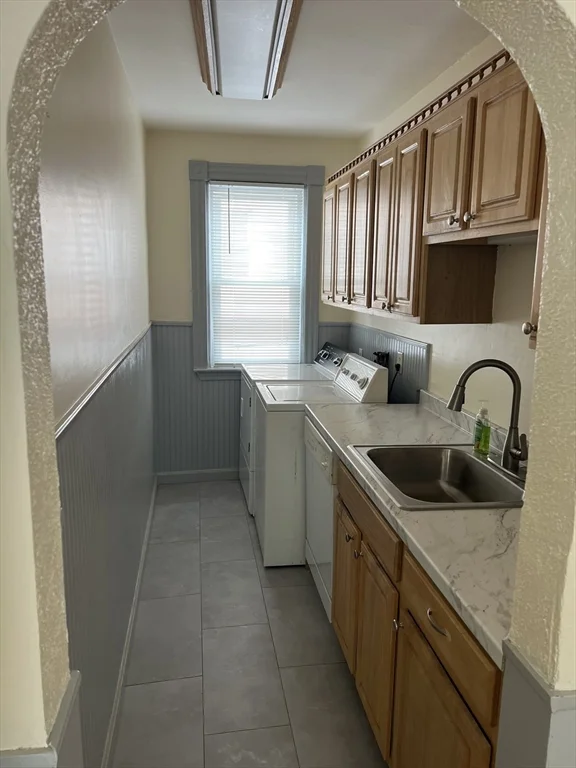 3 bed, 1 bath apartment for rent at 16 Prentice St Unit 1, Worcester — photo 10 of 23