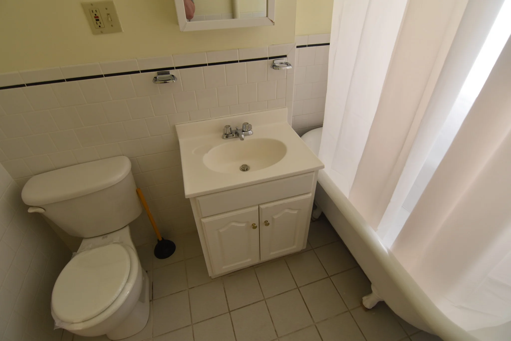 Studio bed, 1 bath apartment for rent at 16 Queensberry St Unit 24, Fenway — photo 5 of 8