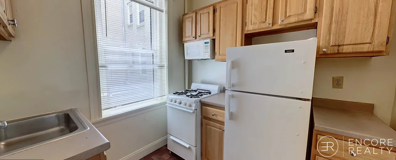 Studio bed, 1 bath apartment for rent at 16 Queensberry St Unit 5A, Fenway — photo 3 of 6