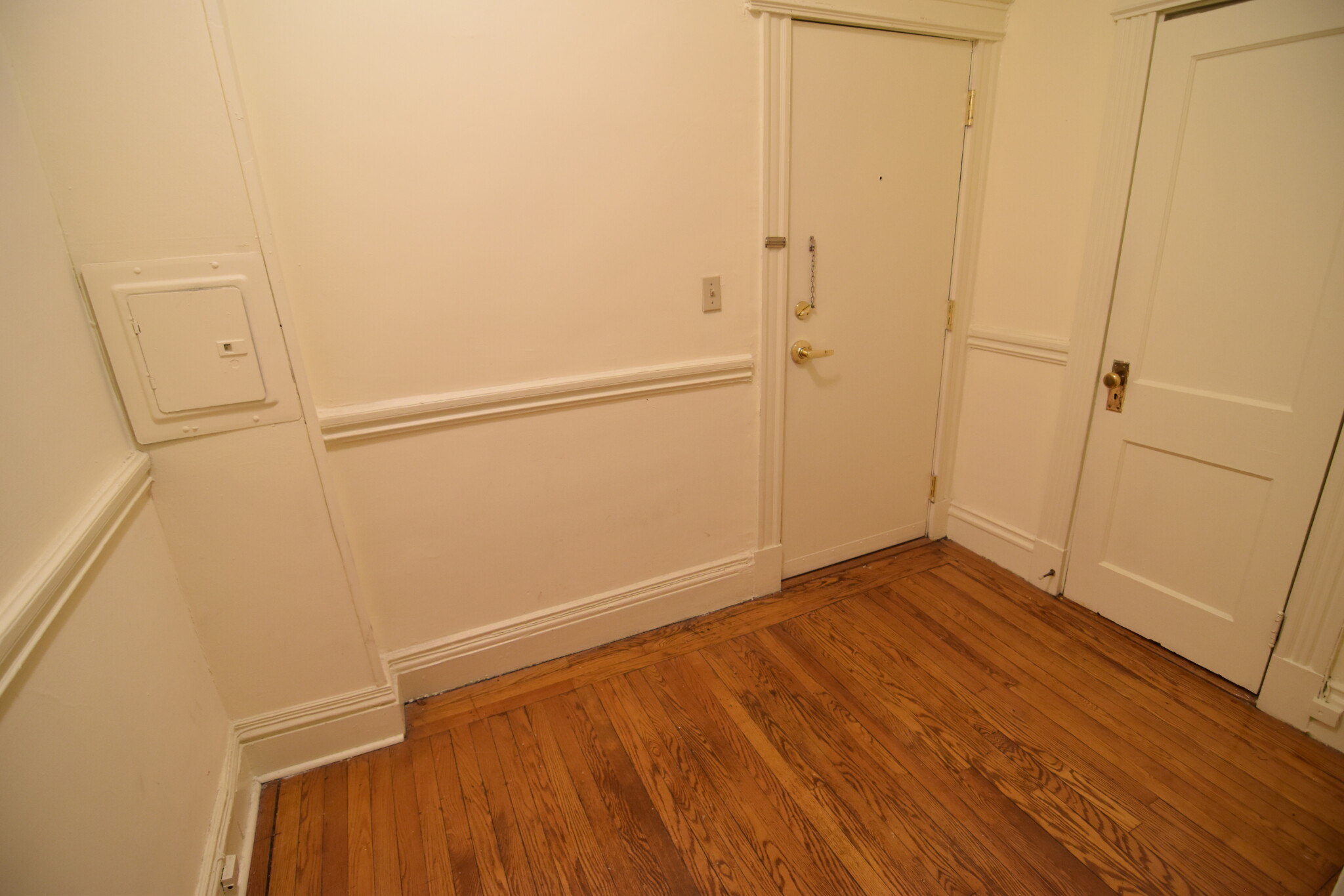 Studio bed, 1 bath apartment for rent at 16 Queensberry Unit 9, Fenway — photo 3 of 5