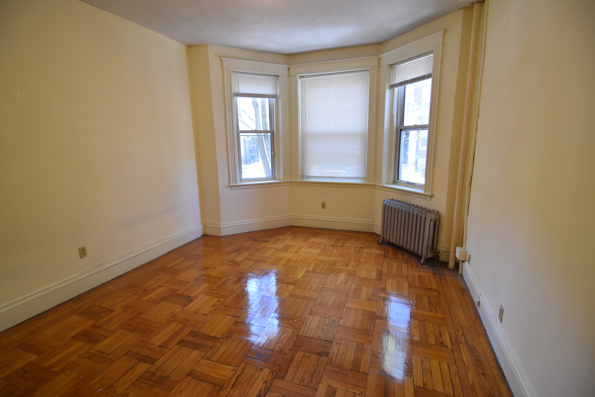 Studio bed, 1 bath apartment for rent at 16 Queensberry Unit 9, Fenway
