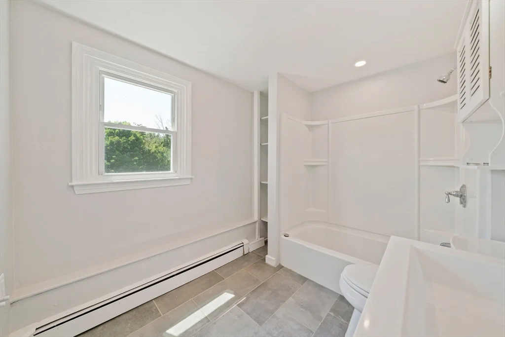 3 bed, 1 bath apartment for rent at 16 Revere St Unit 2, Canton — photo 5 of 13