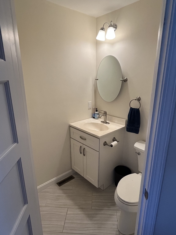 2 bed, 1 bath apartment for rent at 16 River St Unit 6, Lynn — photo 9 of 12