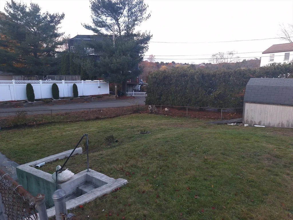 3 bed, 1 bath apartment for rent at 16 Riverside Ct, Saugus — photo 2 of 13