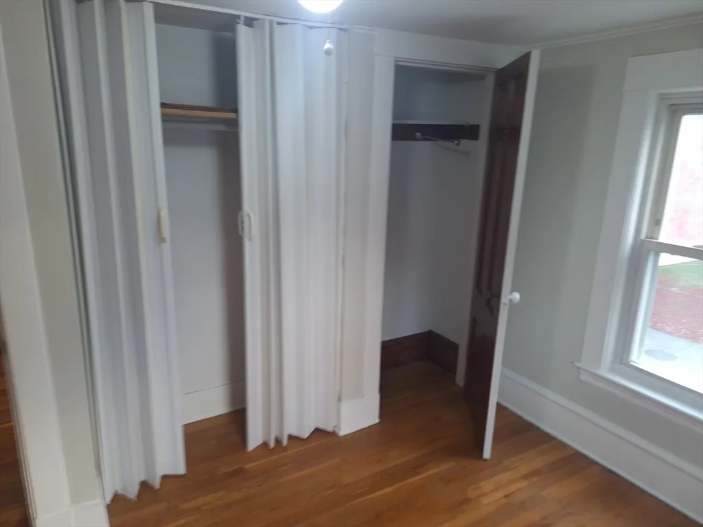 3 bed, 1 bath apartment for rent at 16 Riverside Ct, Saugus — photo 13 of 13
