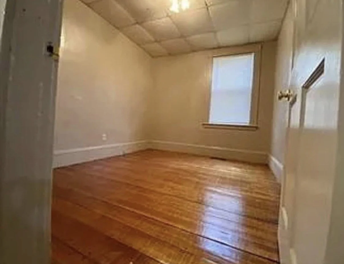 2 bed, 1 bath apartment for rent at 16 Robinson St Unit 1, Lynn — photo 5 of 9