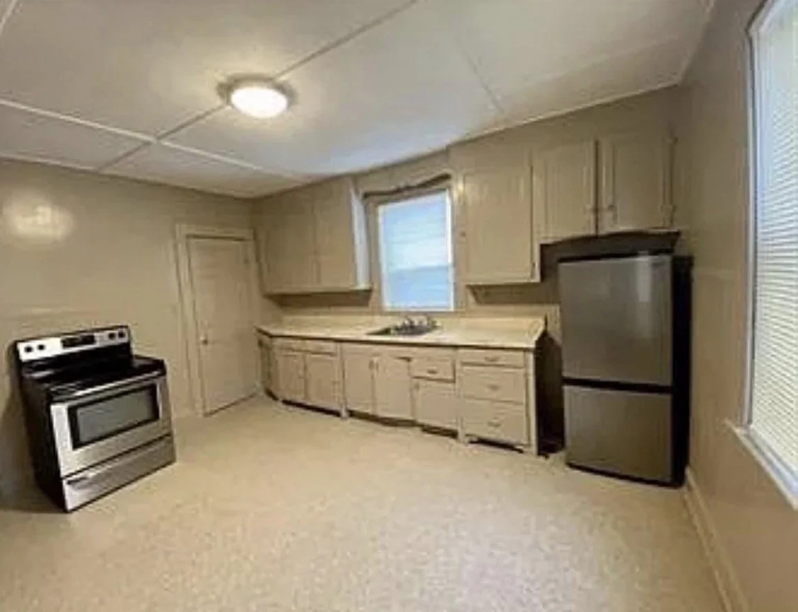2 bed, 1 bath apartment for rent at 16 Robinson St Unit 1, Lynn — photo 2 of 9