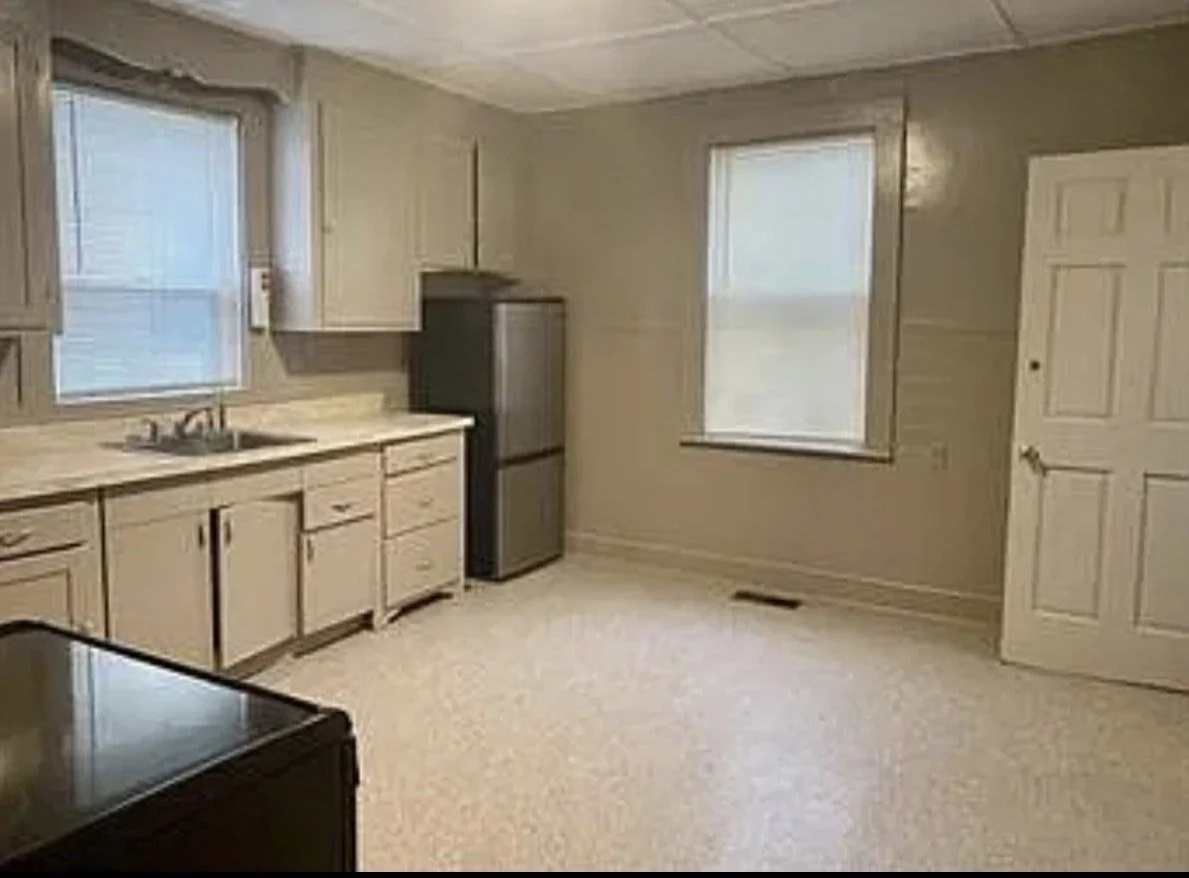 2 bed, 1 bath apartment for rent at 16 Robinson St Unit 1, Lynn — photo 4 of 9