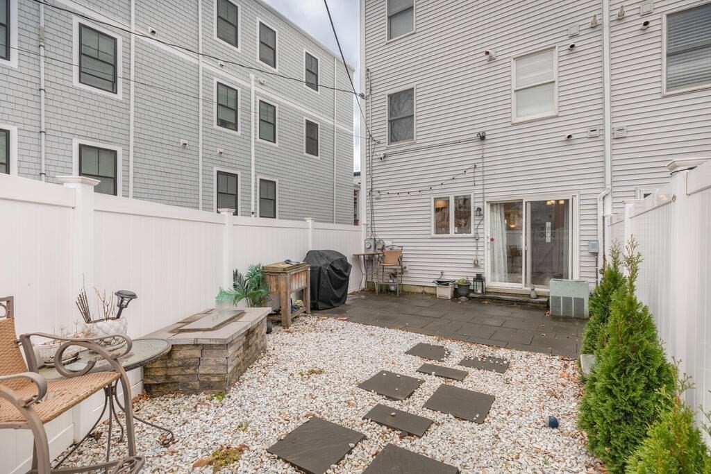 3 bed, 2 bath apartment for rent at 16 Roseclair St Unit 16, Dorchester — photo 24 of 25