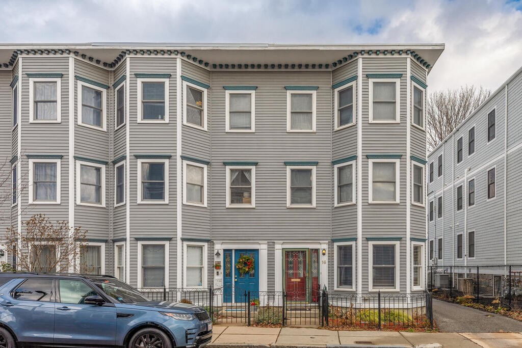 3 bed, 2 bath apartment for rent at 16 Roseclair St Unit 16, Dorchester — photo 1 of 25