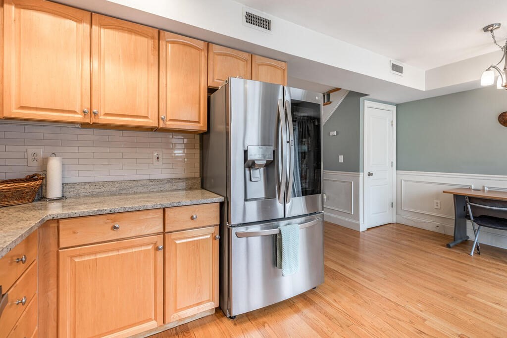 3 bed, 2 bath apartment for rent at 16 Roseclair St Unit 16, Dorchester — photo 9 of 25