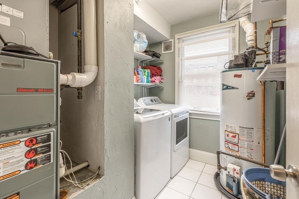 3 bed, 2 bath apartment for rent at 16 Roseclair St Unit 16, Dorchester — photo 21 of 25