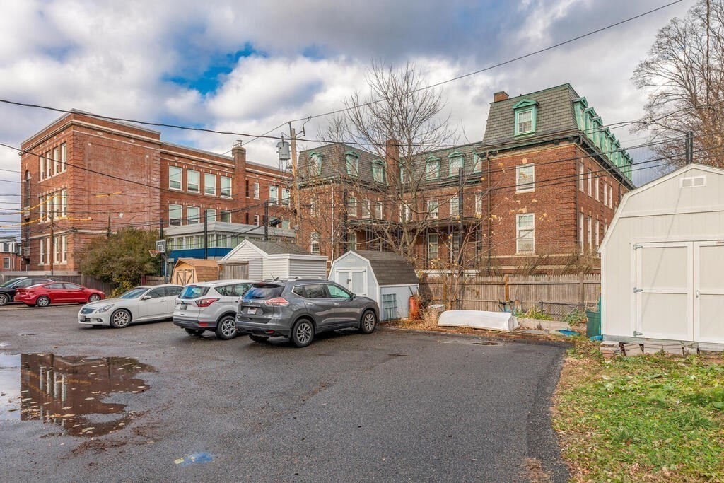 3 bed, 2 bath apartment for rent at 16 Roseclair St Unit 16, Dorchester — photo 25 of 25