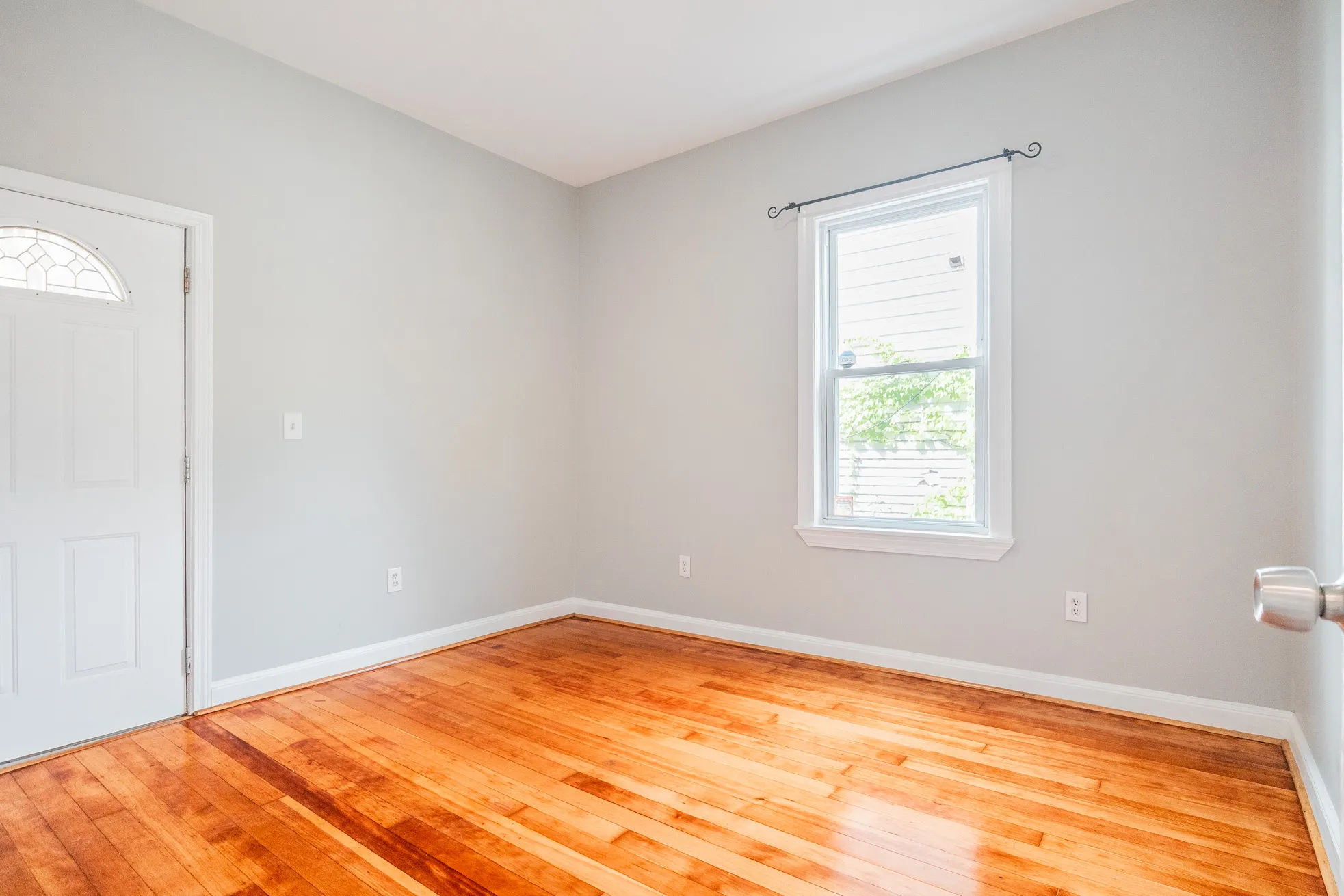 2 bed, 1 bath apartment for rent at 16 Rossmore Rd Unit 2, Jamaica Plain — photo 9 of 9