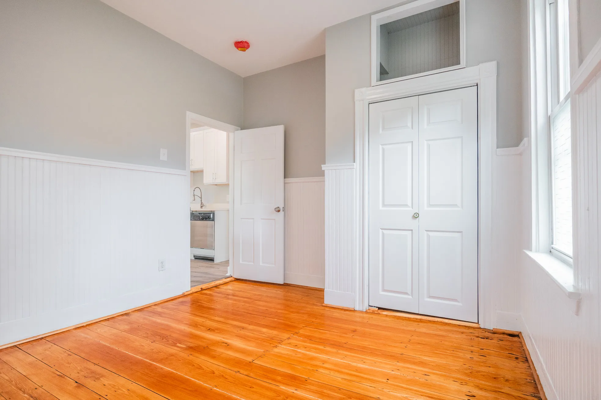 2 bed, 1 bath apartment for rent at 16 Rossmore Rd Unit 2, Jamaica Plain — photo 8 of 9