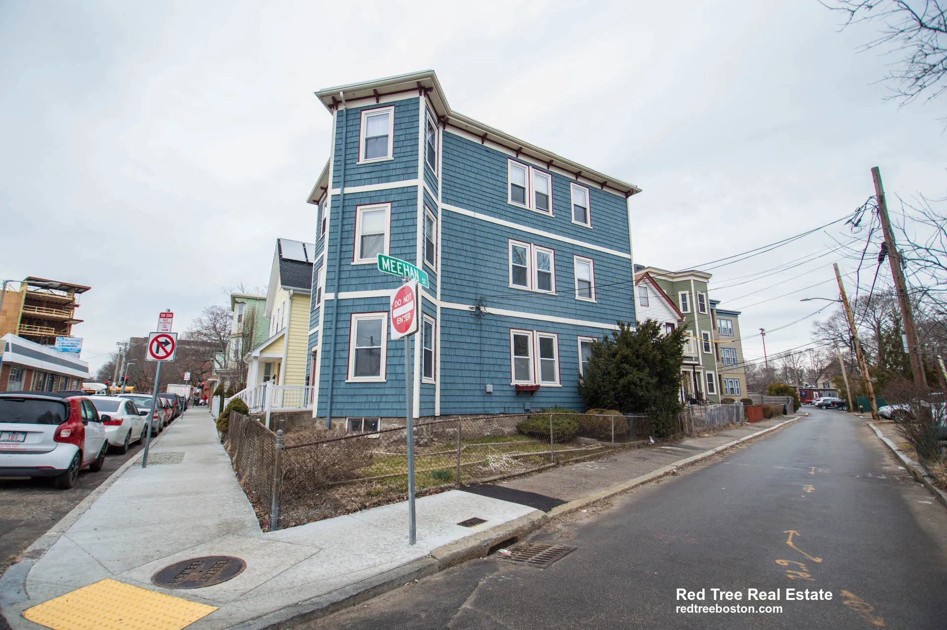 2 bed, 1 bath apartment for rent at 16 Rossmore Rd Unit 2, Jamaica Plain — photo 2 of 9