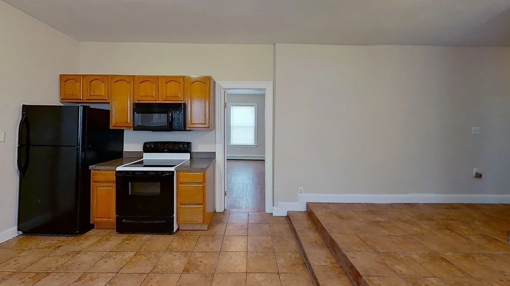 2 bed, 1 bath apartment for rent at 16 Ruthven St Unit 1, Dorchester — photo 2 of 15