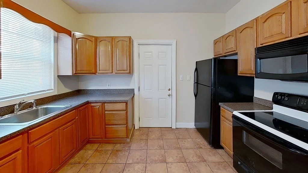 2 bed, 1 bath apartment for rent at 16 Ruthven St Unit 1, Dorchester — photo 1 of 15