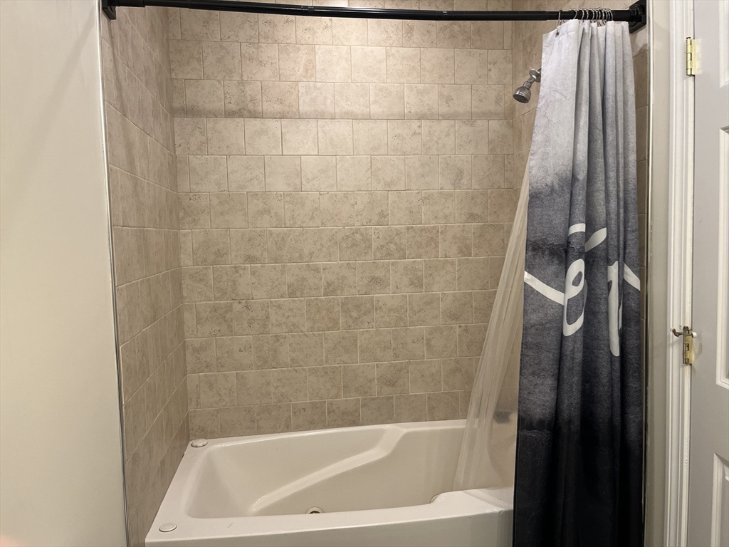 2 bed, 2 bath apartment for rent at 16 Saco Unit 2, Dorchester — photo 7 of 14
