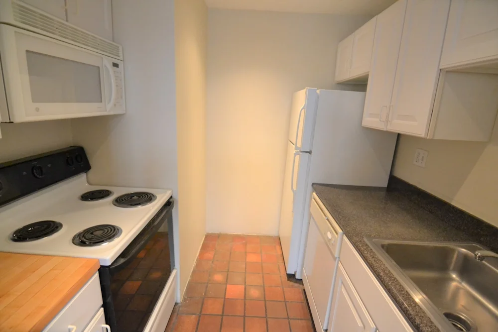 1 bed, 1 bath apartment for rent at 16 Saint Germain St Unit 1, Back Bay — photo 4 of 11