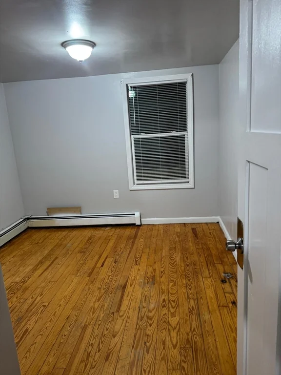 3 bed, 1 bath apartment for rent at 16 Sargent Unit 1, Lawrence — photo 5 of 8