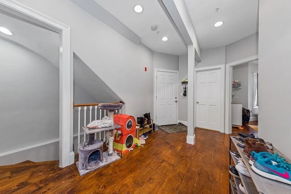 4 bed, 2 bath apartment for rent at 16 Sewall St Unit 3a, Mission Hill — photo 8 of 20