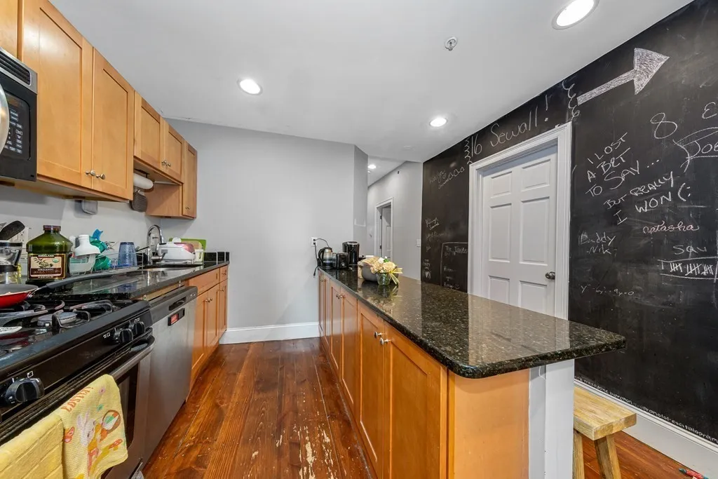 4 bed, 2 bath apartment for rent at 16 Sewall St Unit 3a, Mission Hill — photo 14 of 20